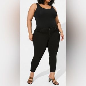 NWT Torrid Bombshell Skinny Premium Stretch High-Rise Jean - Size 12S
